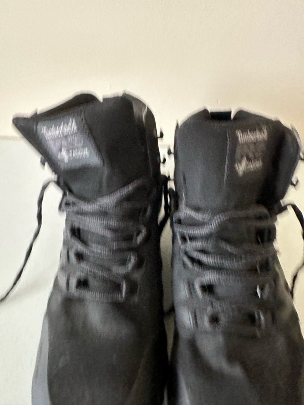 Timberland All-Black Men's Lace-Up Boots size 11.5 pre owned- excellent - Picture 3 of 6